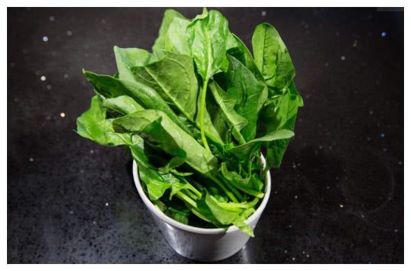 菠菜農藥殘留能洗凈嗎_菠菜農藥殘留多嗎_菠菜去農藥